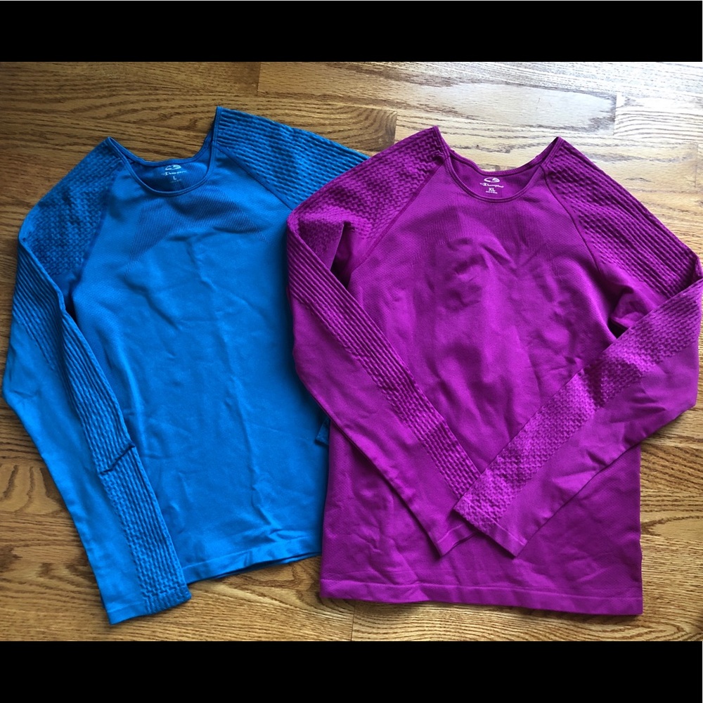 Bundle of 2 Women’s Champion Athletic Tops XL